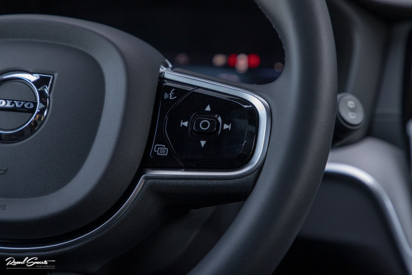 Volvo V60 2.0 T8 Plug-in hybrid AWD Ultimate Dark | Panoramadak | Adaptieve cruise | Blis | Memory | Harman Kardon |