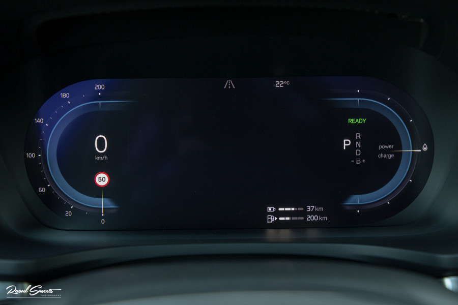 Volvo V60 2.0 T8 Plug-in hybrid AWD Ultimate Dark | Panoramadak | Adaptieve cruise | Blis | Memory | Harman Kardon |