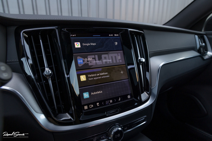 Volvo V60 2.0 T8 Plug-in hybrid AWD Ultimate Dark | Panoramadak | Adaptieve cruise | Blis | Memory | Harman Kardon |