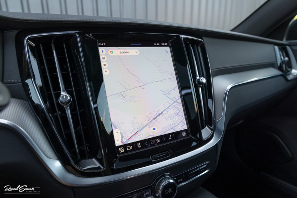 Volvo V60 2.0 T8 Plug-in hybrid AWD Ultimate Dark | Panoramadak | Adaptieve cruise | Blis | Memory | Harman Kardon |