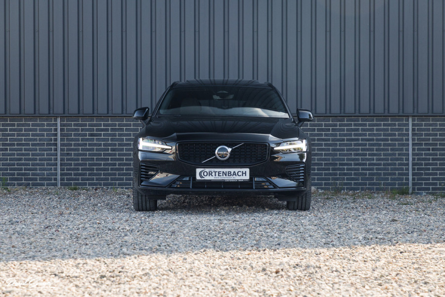 Volvo V60 2.0 T8 Plug-in hybrid AWD Ultimate Dark | Panoramadak | Adaptieve cruise | Blis | Memory | Harman Kardon |