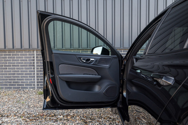 Volvo V60 2.0 T8 Plug-in hybrid AWD Ultimate Dark | Panoramadak | Adaptieve cruise | Blis | Memory | Harman Kardon |