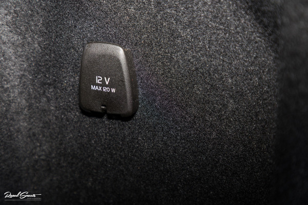 Volvo V60 2.0 T8 Plug-in hybrid AWD Ultimate Dark | Panoramadak | Adaptieve cruise | Blis | Memory | Harman Kardon |