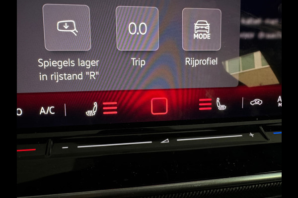 Volkswagen Golf 2.0 TSI GTI Pano|HuD|H/K|Camera|Sfeer|IQ|ACC