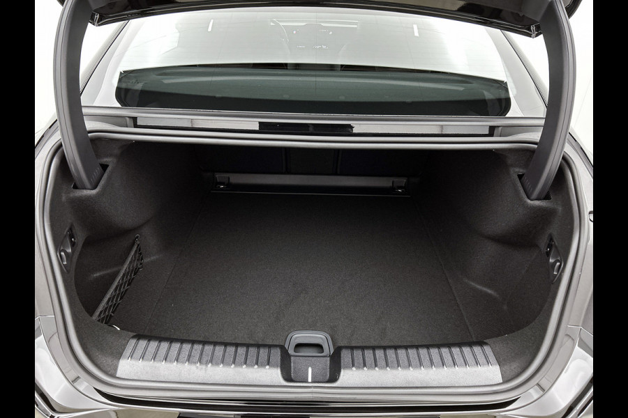 Mercedes-Benz C-Klasse 400 4MATIC Business Solution Luxury 94 kWh | Winterpakket | MBUX Augmented Reality navigatie | Comfortpakket Plus | Massage functie |