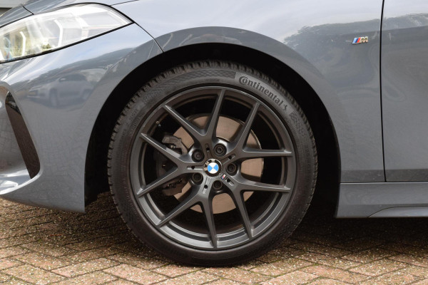 BMW 1-serie 118i|M-Sport|M-stoelen|Elek.klep|18"|Sfeer|Carplay