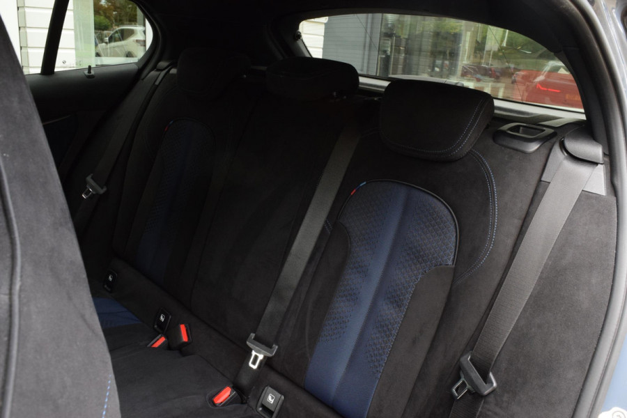 BMW 1-serie 118i|M-Sport|M-stoelen|Elek.klep|18"|Sfeer|Carplay