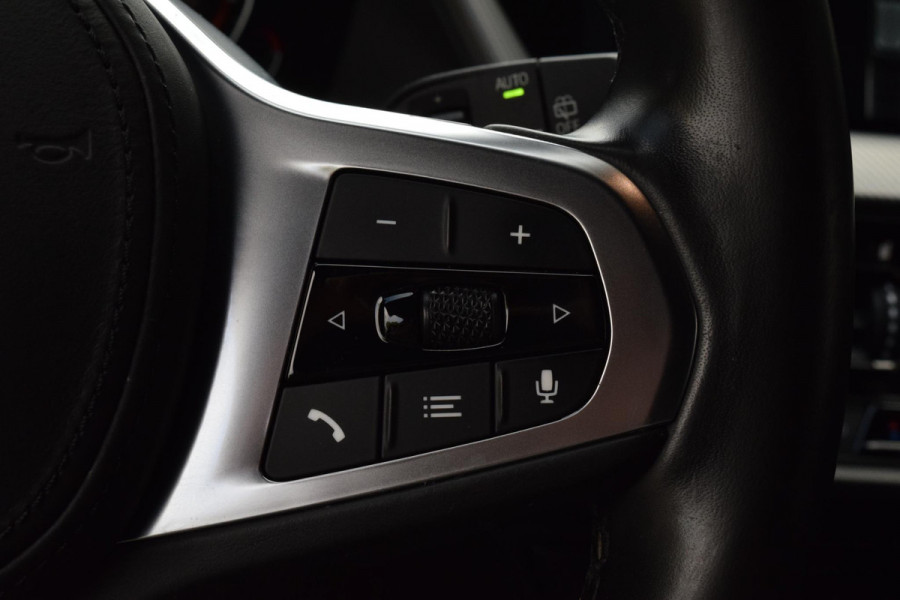 BMW 1-serie 118i|M-Sport|M-stoelen|Elek.klep|18"|Sfeer|Carplay