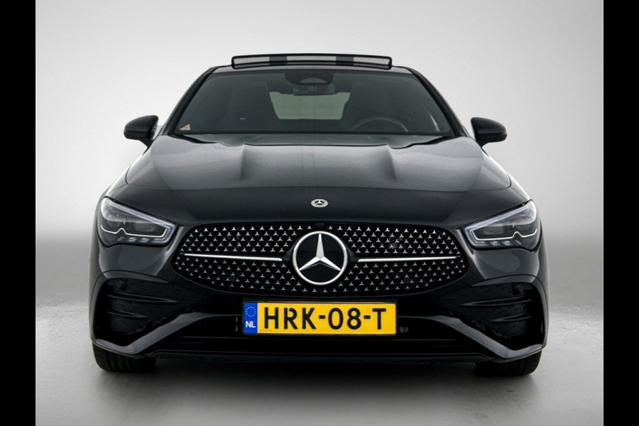 Mercedes-Benz CLA-Klasse 250 e Business Solution AMG Trekhaak | AMG Line | Night Pakket | Panorama Schuif-Kanteldak | Parkeerpakket met achteruitrijcamera | Sfeerverlichting. Inclusief 24 maanden MB Certified garantie voor Europa.