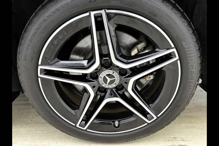 Mercedes-Benz CLA-Klasse 250 e Business Solution AMG Trekhaak | AMG Line | Night Pakket | Panorama Schuif-Kanteldak | Parkeerpakket met achteruitrijcamera | Sfeerverlichting. Inclusief 24 maanden MB Certified garantie voor Europa.