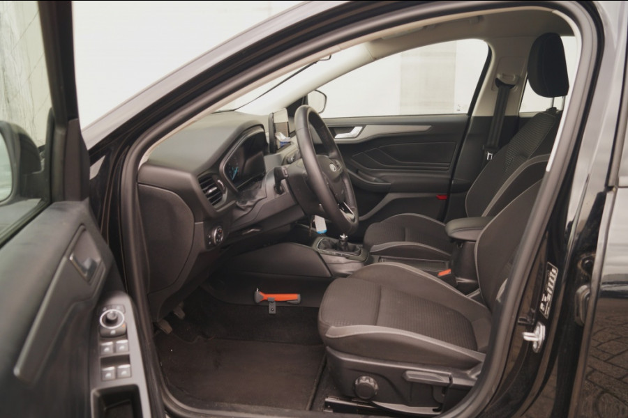 Ford Focus Wagon 1.0 EcoBoost 124pk Hybrid Connected -NAVI-AIRCO-PDC-