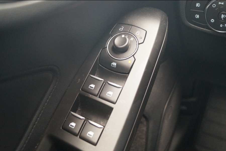 Ford Focus Wagon 1.0 EcoBoost 124pk Hybrid Connected -NAVI-AIRCO-PDC-