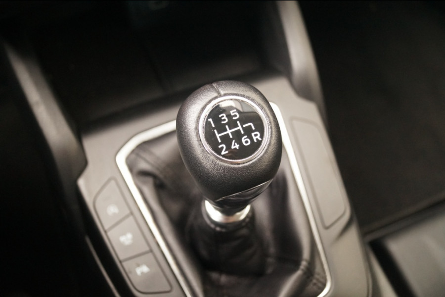 Ford Focus Wagon 1.0 EcoBoost 124pk Hybrid Connected -NAVI-AIRCO-PDC-