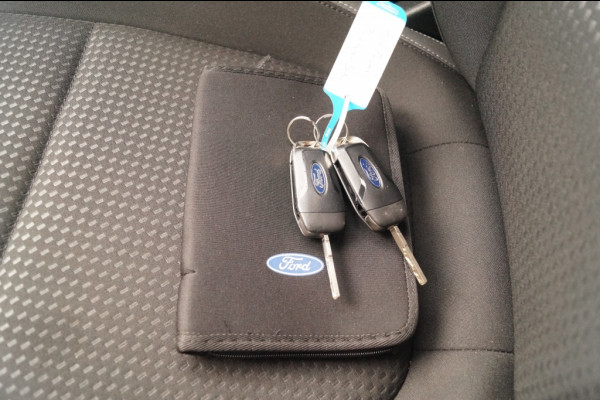 Ford Focus Wagon 1.0 EcoBoost 124pk Hybrid Connected -NAVI-AIRCO-PDC-