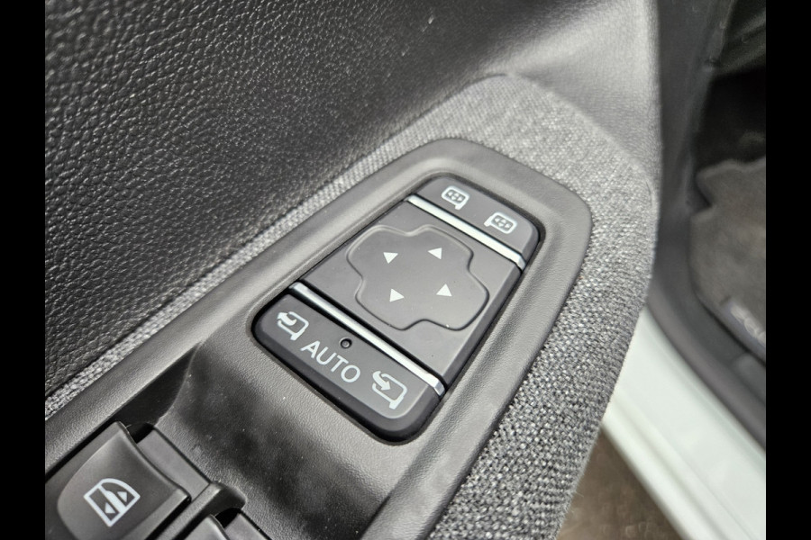 Renault ZOE R135 Intens 52 kWh Koopaccu! SOH 94%! LED! Camera! NAP! Airco/Clima! PDC! Cruise Control! Navigatie!