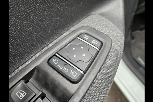 Renault ZOE R135 Intens 52 kWh Koopaccu! SOH 94%! LED! Camera! NAP! Airco/Clima! PDC! Cruise Control! Navigatie!