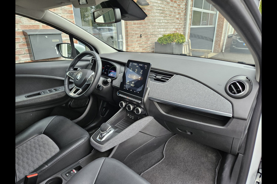 Renault ZOE R135 Intens 52 kWh Koopaccu! SOH 94%! LED! Camera! NAP! Airco/Clima! PDC! Cruise Control! Navigatie!