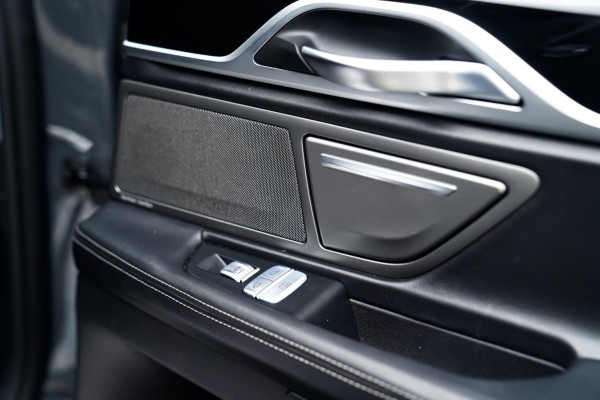 BMW 7 Serie 745e High Executive | Massage | Softclose | Achterbankverwarming | 360 | Head Up Display | Carplay