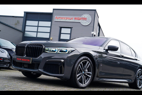 BMW 7 Serie 745e High Executive | Massage | Softclose | Achterbankverwarming | 360 | Head Up Display | Carplay