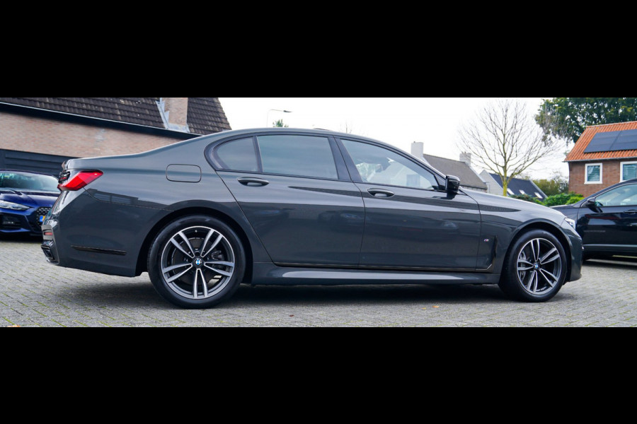 BMW 7 Serie 745e High Executive | Massage | Softclose | Achterbankverwarming | 360 | Head Up Display | Carplay