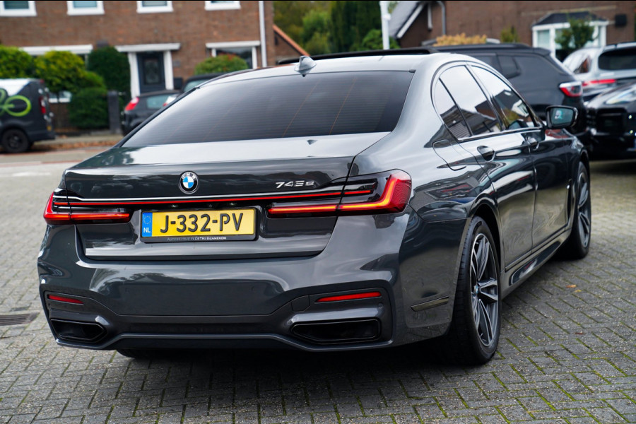 BMW 7 Serie 745e High Executive | Massage | Softclose | Achterbankverwarming | 360 | Head Up Display | Carplay