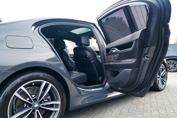 BMW 7 Serie 745e High Executive | Massage | Softclose | Achterbankverwarming | 360 | Head Up Display | Carplay