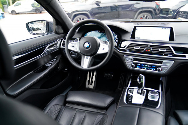 BMW 7 Serie 745e High Executive | Massage | Softclose | Achterbankverwarming | 360 | Head Up Display | Carplay