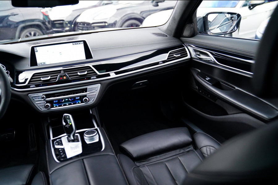 BMW 7 Serie 745e High Executive | Massage | Softclose | Achterbankverwarming | 360 | Head Up Display | Carplay