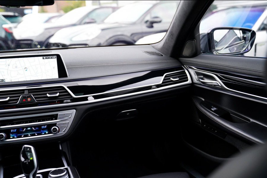 BMW 7 Serie 745e High Executive | Massage | Softclose | Achterbankverwarming | 360 | Head Up Display | Carplay