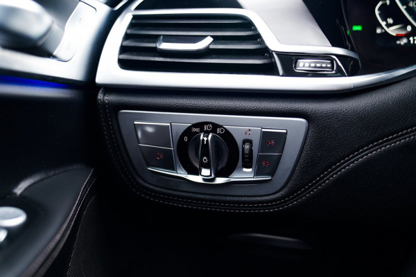 BMW 7 Serie 745e High Executive | Massage | Softclose | Achterbankverwarming | 360 | Head Up Display | Carplay