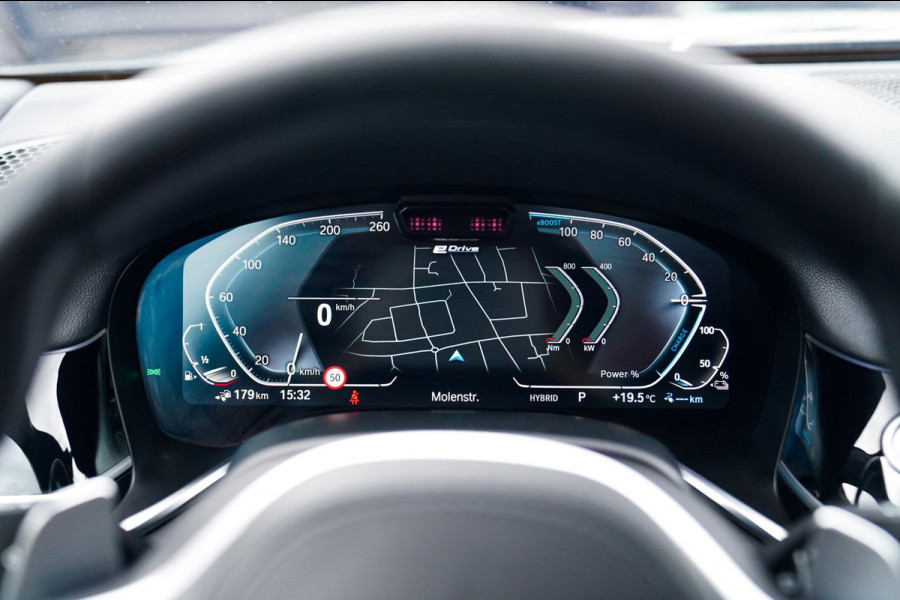 BMW 7 Serie 745e High Executive | Massage | Softclose | Achterbankverwarming | 360 | Head Up Display | Carplay