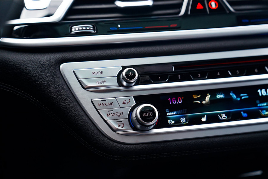 BMW 7 Serie 745e High Executive | Massage | Softclose | Achterbankverwarming | 360 | Head Up Display | Carplay