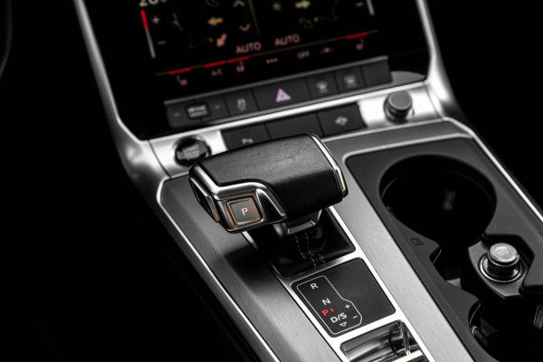 Audi A6 Avant 55 TFSI e Quattro Competition 367 PK Pano Elek. Trekhaak ACC Leder Memory 19''