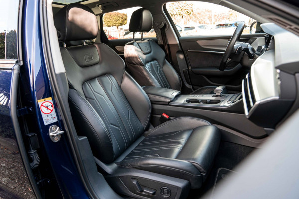 Audi A6 Avant 55 TFSI e Quattro Competition 367 PK Pano Elek. Trekhaak ACC Leder Memory 19''