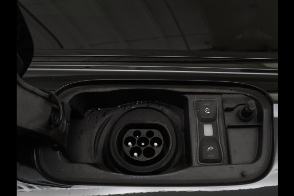 Audi A6 Avant 50 TFSI e quattro 3x S-line | SOH 94,5% | Panoramadak | Half leder | Trekhaak | Stoelverwarming | B&O Sound | Head-up | Camera | Park assist | Carplay