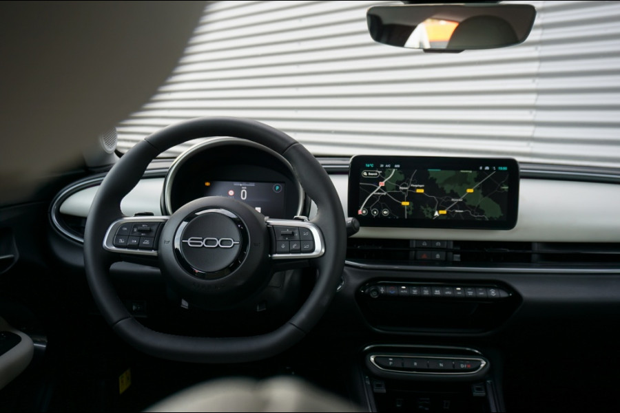 Fiat 600 Hybrid La Prima | Stoel massage | Carplay | Keyless