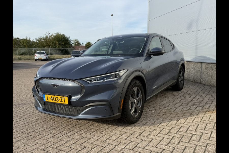 Ford Mustang Mach-E RWD 75 kWh TREKHAAK!