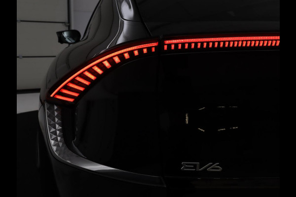 Kia Ev6 GT-Line AWD 77.4 kWh SOH 95,6% | Head-up display | 360 Camera | Adaptive cruise | Carplay | Meridian Surround | Stoel ventilatie | Memory | Massage stoelen |