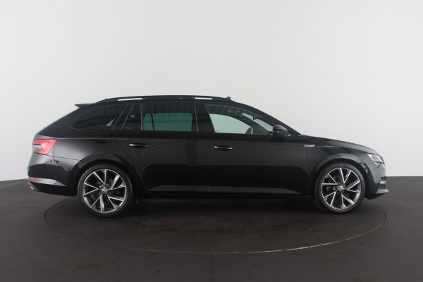 Škoda Superb Combi 2.0 TDI SportLine > 200pk/Pano.schuif/19 Inch/Stoelverwarming/All-season...