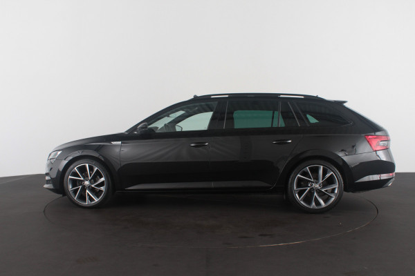Škoda Superb Combi 2.0 TDI SportLine > 200pk/Pano.schuif/19 Inch/Stoelverwarming/All-season...