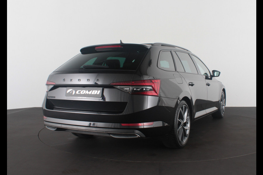 Škoda Superb Combi 2.0 TDI SportLine > 200pk/Pano.schuif/19 Inch/Stoelverwarming/All-season...
