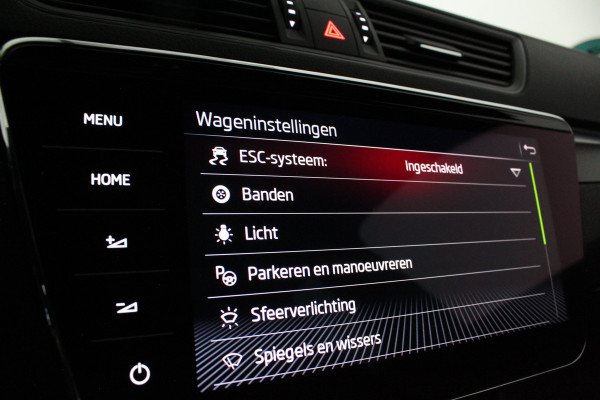 Škoda Superb Combi 2.0 TDI SportLine > 200pk/Pano.schuif/19 Inch/Stoelverwarming/All-season...