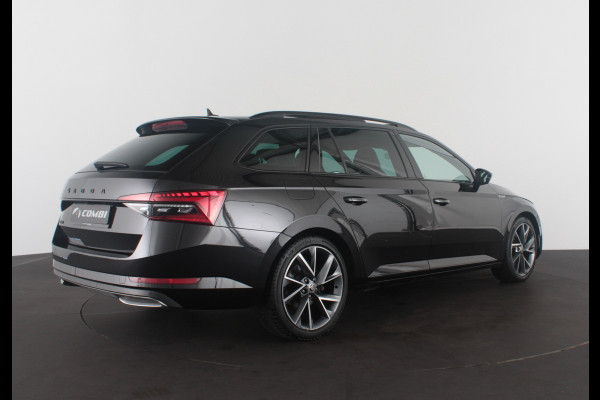 Škoda Superb Combi 2.0 TDI SportLine > 200pk/Pano.schuif/19 Inch/Stoelverwarming/All-season...