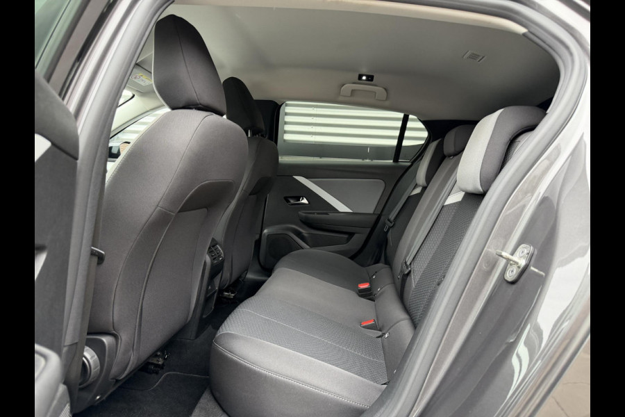 Opel Astra 1.2 Business Edition 2e Eigenaar|Navi|Carplay|D-riem vv in 2026|360 Camera|Clima|Cruise|Stoleverwarming|N.A.P|APK tot 07-2028