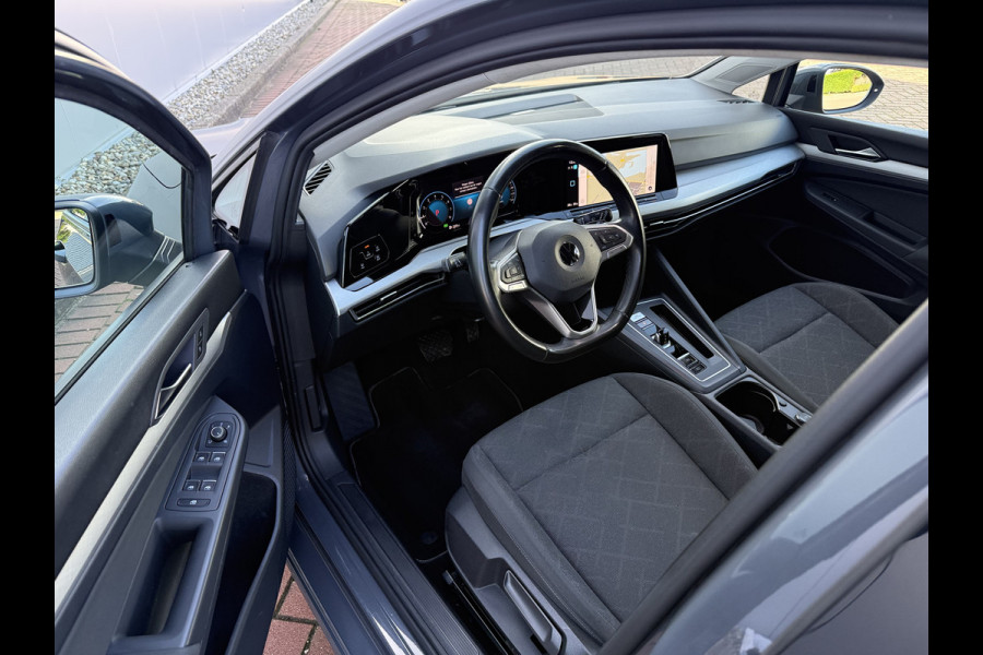 Volkswagen Golf 1.0 eTSI 110pk DSG | Acc | Navi | Camera