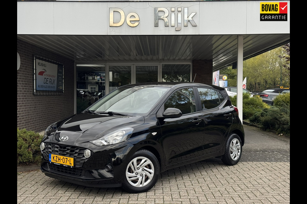 Hyundai i10 1.0 Comfort | Apple Carplay/Android Auto, Camera, Stoel + Stuurverwarming, Cruise, Climate, DAB |