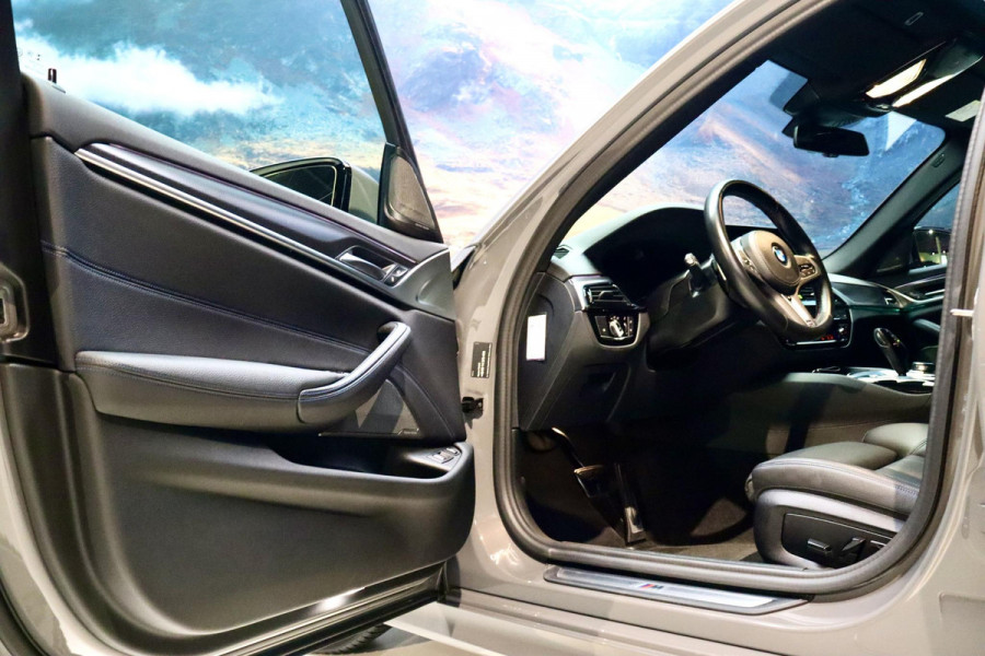 BMW 5 Serie Touring 530e High Ex M Sport|HuD|PANO|BerninaGrey