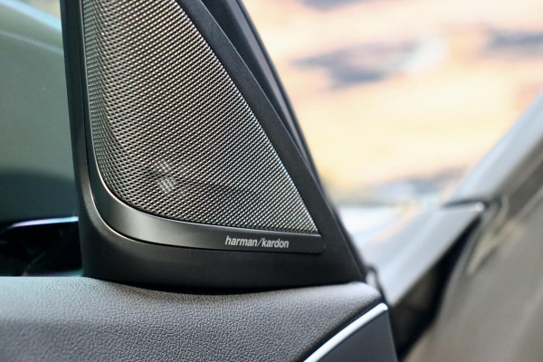 BMW 5 Serie Touring 530e High Ex M Sport|HuD|PANO|BerninaGrey