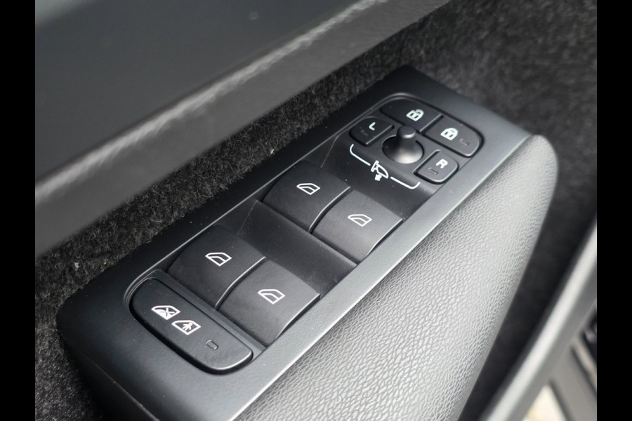 Volvo XC40 1.5 T5 Plug-in hybrid Plus Bright | TREKHAAK | LEDER | 1E EIGENAAR | WINTERPAKKET