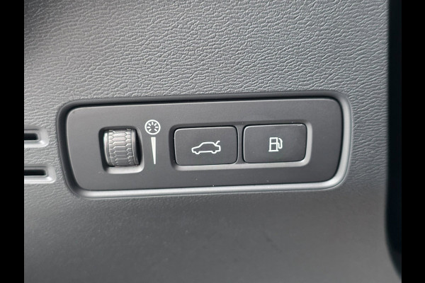 Volvo XC40 1.5 T5 Plug-in hybrid Plus Bright | TREKHAAK | LEDER | 1E EIGENAAR | WINTERPAKKET
